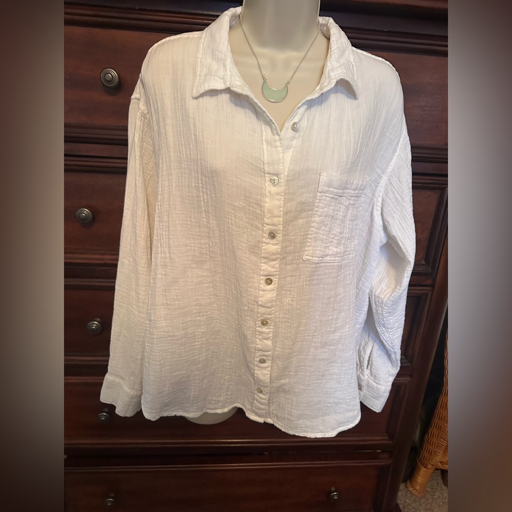 Women's Maurices Crinkle Gauze White Shell Button-Up Top Sz Large